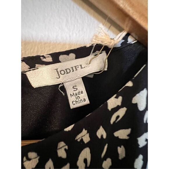 Jodifl Women’s Size Small Romper Black White Animal Print Ruffle Long Sleeve NWT - Picture 11 of 12